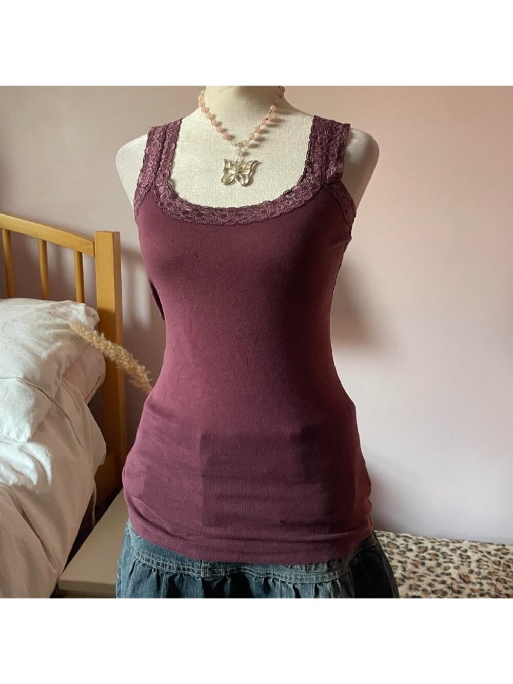 2000s muted purple lacy cotton tank top